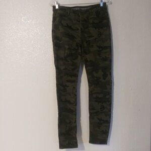 Joe Boxer women's size 7 camo skinny pants